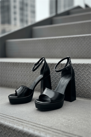 June Siyah Kırışık Rugan ( 9 Cm Topuk ) Platform Topuklu Günlük Ayakkabı