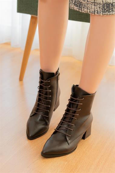 Katerina Kahverengi Kalın Topuklu (5 cm) Sivri Burun Bağcıklı Günlük Kadın Bot