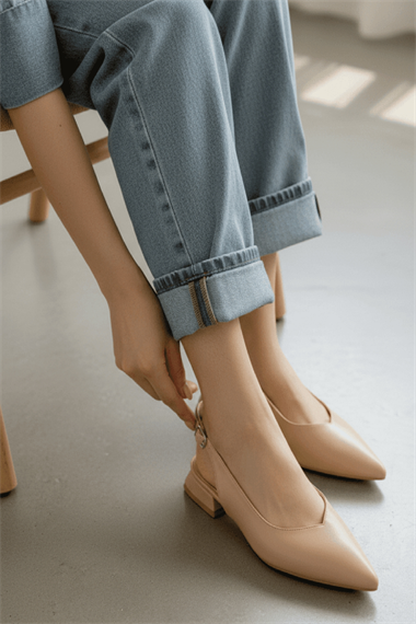 Liona Bej ( 3 cm Topuklu ) Sivri Burun Topuklu Babet