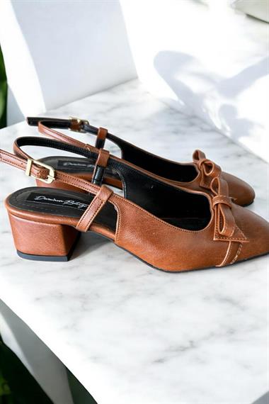 Livay Taba Fiyonklu (4 cm) Yuvarlak Burunlu Günlük Kullanım Topuklu Ayakkabı