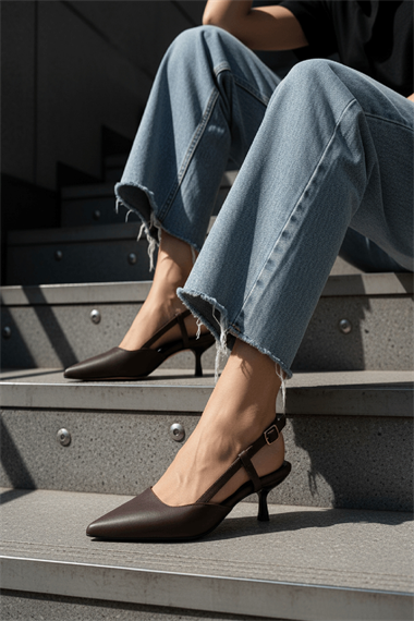 Margaret Acı Kahve Kadın ( 3 cm Topuklu ) Sivri Burunlu Kısa Kitten Topuklu Ayakkabı