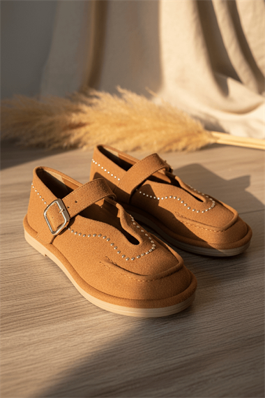 Naty Taba Süet Zımbalı ( 2 cm Topuklu ) Yuvarlak Burunlu Zımba Detaylı Loafer Ayakkabı