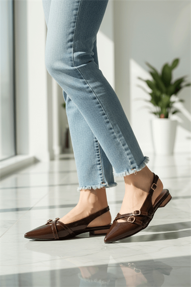 Pably Kahve Kırışık Rugan ( 2 cm Topuklu ) Sivri Burun Ayakkabı