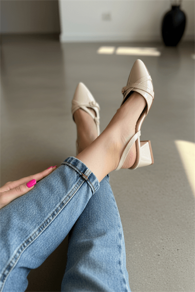 Paula Bej Rugan (4cm Topuklu) Sivri Burun Ayakkabı
