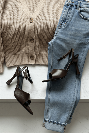 Perilla Kahverengi Kırışık Rugan (8 cm) Sivri Burun Topuklu Ayakkabı