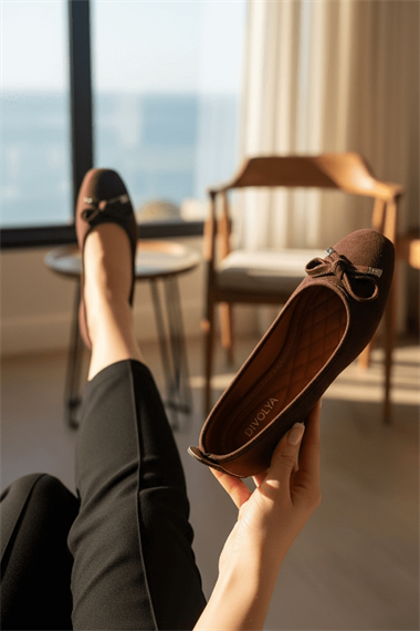 Potin Kahve Süet Fiyonklu ( 2 cm) Oval Burunlu Günlük Kullanım Babet