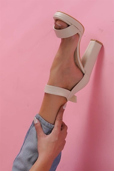 River Bej Bilekten Bantlı Platform Topuklu Ayakkabı