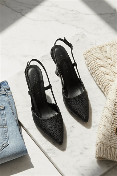 Semiras Siyah Pul Desenli Yanları Açık ( 9 cm Topuklu ) Sivri Burun Topuklu Ayakkabı