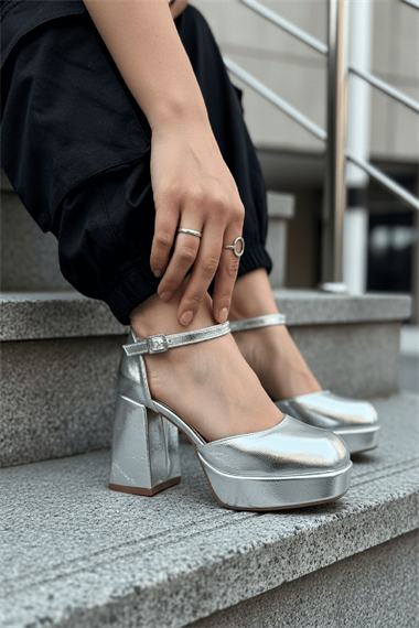Serra Gümüş Platform ( 9 Cm Topuklu ) Günlük Topuklu Ayakkabı