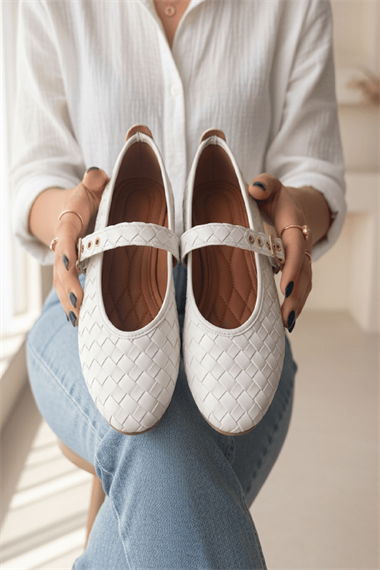 Stap Örgülü Beyaz ( 2 cm) Oval Burunlu Günlük Kullanım Babet