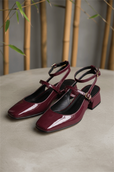 Tinya Bordo Rugan Küt Burun Topuklu Günlük Ayakkabı