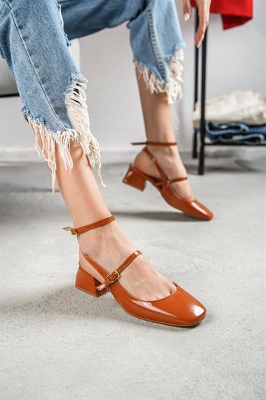 Tinya Taba Rugan Küt Burun Topuklu Günlük Ayakkabı