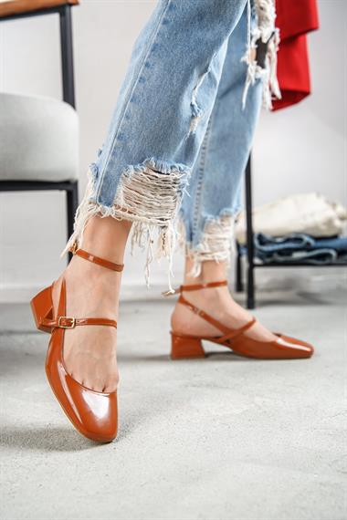 Tinya Taba Rugan Küt Burun Topuklu Günlük Ayakkabı