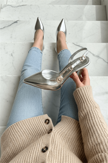 Verso Gümüş Yanı Pencereli (9 cm Topuk Boyu ) Sivri Burun Topuklu Ayakkabı