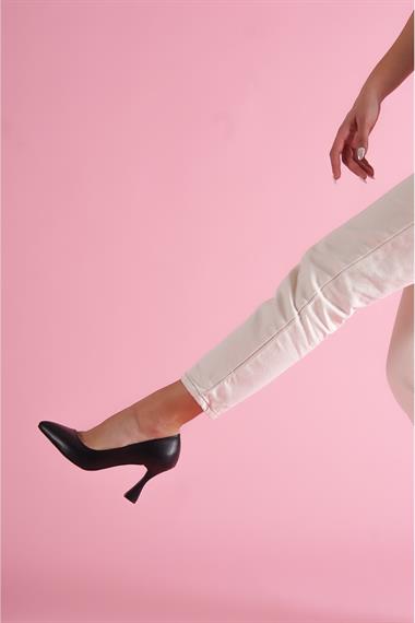 Violet Siyah Burnu Şeffaf Detaylı Günlük Kullanım Stiletto