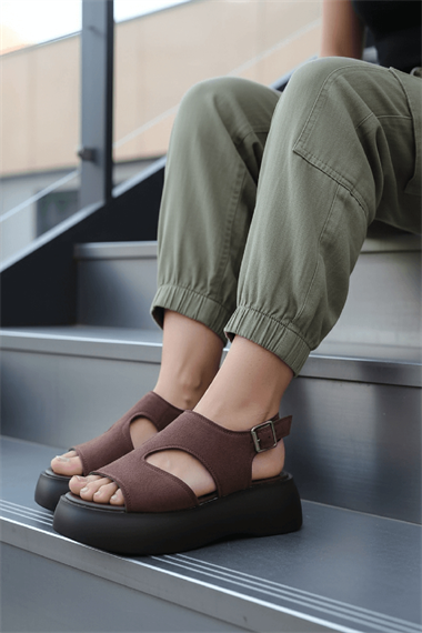 Zango Kahverengi Süet Platform ( 6 Cm Topuklu ) Yuvarlak Burun Günlük Sandalet