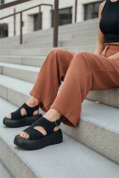 Zango Siyah Süet Platform ( 6 Cm Topuklu ) Yuvarlak Burun Günlük Sandalet