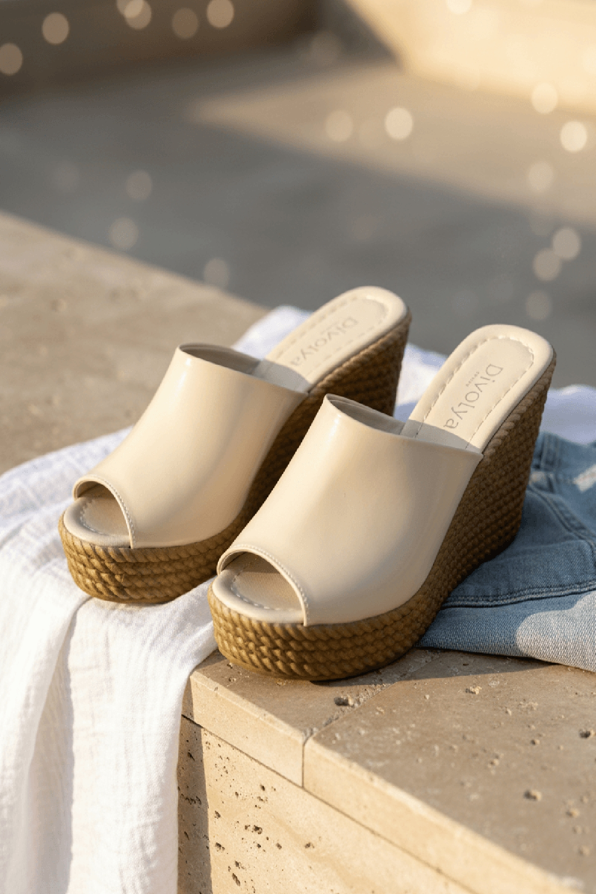 Rabeka Bej Dolgu Topuklu ( 10 cm Topuk. 3 cm Platform) Günlük Kullanım Terlik