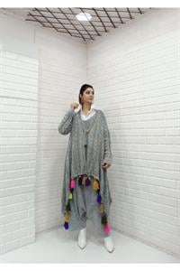 Kadın Etekleri Püskül Detaylı Tek Düğmeli Hırka