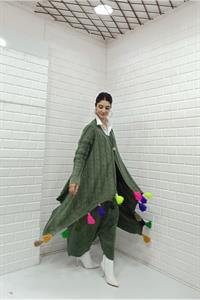 Kadın Etekleri Püskül Detaylı Tek Düğmeli Hırka