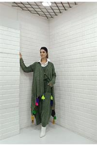 Kadın Etekleri Püskül Detaylı Tek Düğmeli Hırka