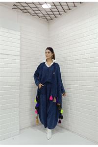 Kadın Etekleri Püskül Detaylı Tek Düğmeli Hırka