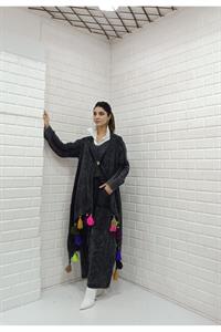 Kadın Etekleri Püskül Detaylı Tek Düğmeli Hırka