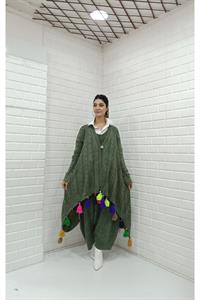 Kadın Etekleri Püskül Detaylı Tek Düğmeli Hırka