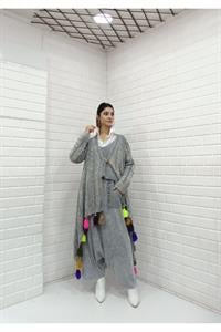 Kadın Etekleri Püskül Detaylı Tek Düğmeli Hırka