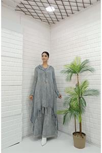 Kadın Kapüşonlu Önü Düğmeli Etekleri ve Kolları Dantel Detaylı Püsküllü Hırka