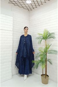 Kadın Kapüşonlu Önü Düğmeli Etekleri ve Kolları Dantel Detaylı Püsküllü Hırka