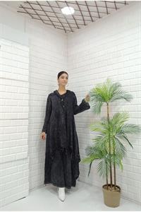 Kadın Kapüşonlu Önü Düğmeli Etekleri ve Kolları Dantel Detaylı Püsküllü Hırka