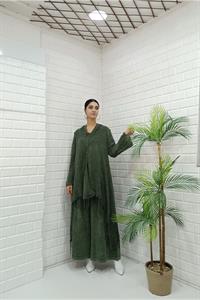 Kadın Kapüşonlu Önü Düğmeli Etekleri ve Kolları Dantel Detaylı Püsküllü Hırka