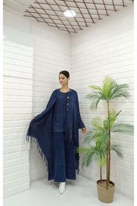 Kadın Kapüşonlu Önü Düğmeli Etekleri ve Kolları Dantel Detaylı Püsküllü Hırka