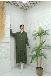 Kadın Kapüşonlu Önü Düğmeli Yırtık Detaylı Ceket Hırka