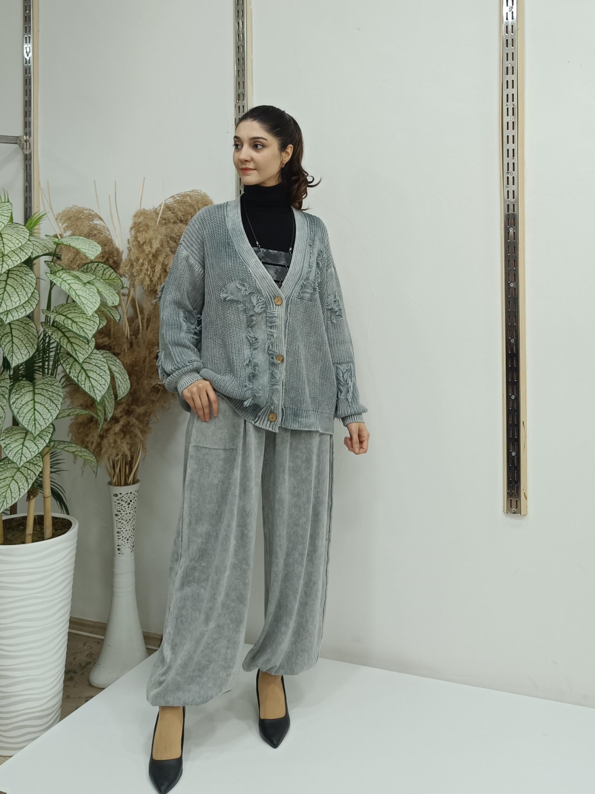 düğmeli kısa hırka gri