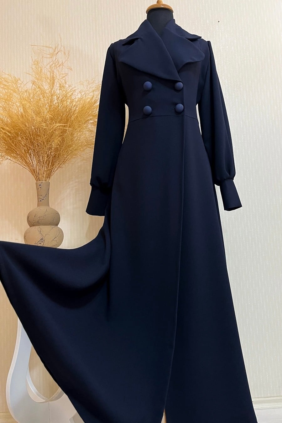 Yaka Ve Vintage Kol Detaylı Eteği Kloş Lacivert Lüks Kruvaze Krep Uzun Ceket