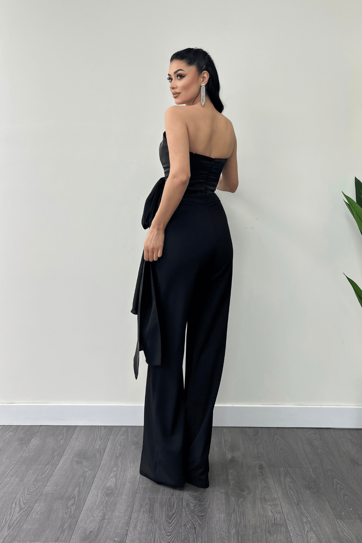 Atlas Kumaş Saten Detaylı Straplez Abiye Tulum - SİYAH