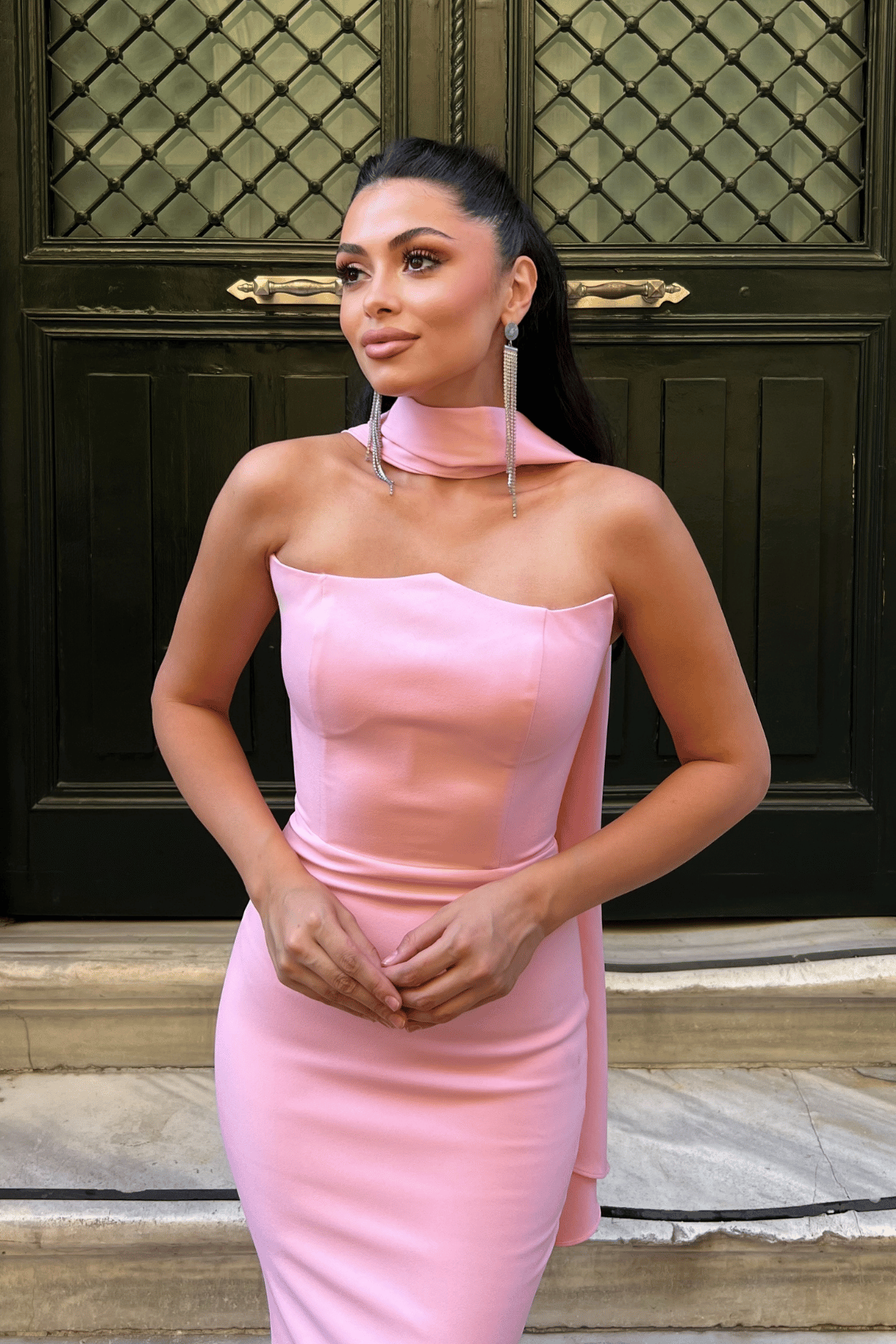 Atlas Kumaş Straplez Şal Detaylı Abiye Elbise - PEMBE