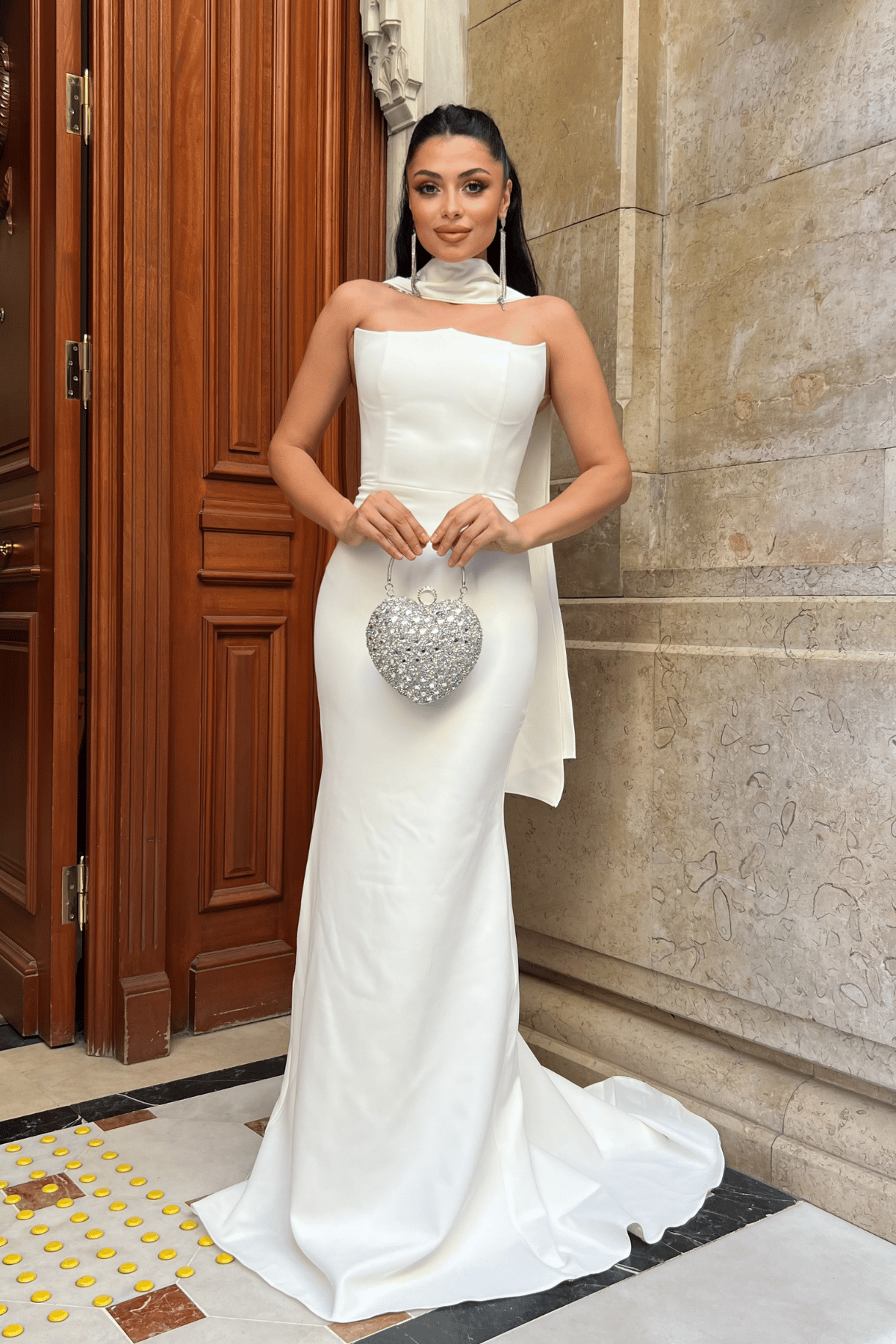 Atlas Kumaş Straplez Şal Detaylı Abiye Elbise - BEYAZ