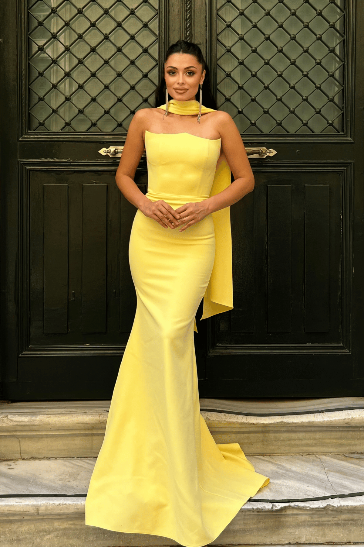 Atlas Kumaş Straplez Şal Detaylı Abiye Elbise - SARI