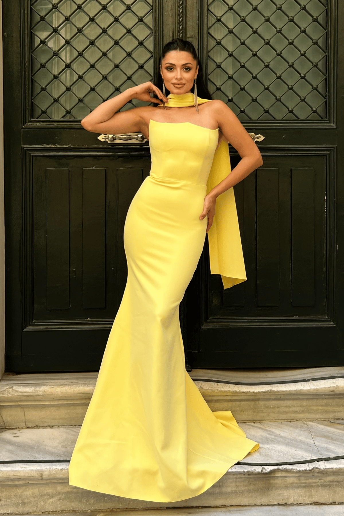 Atlas Kumaş Straplez Şal Detaylı Abiye Elbise - SARI