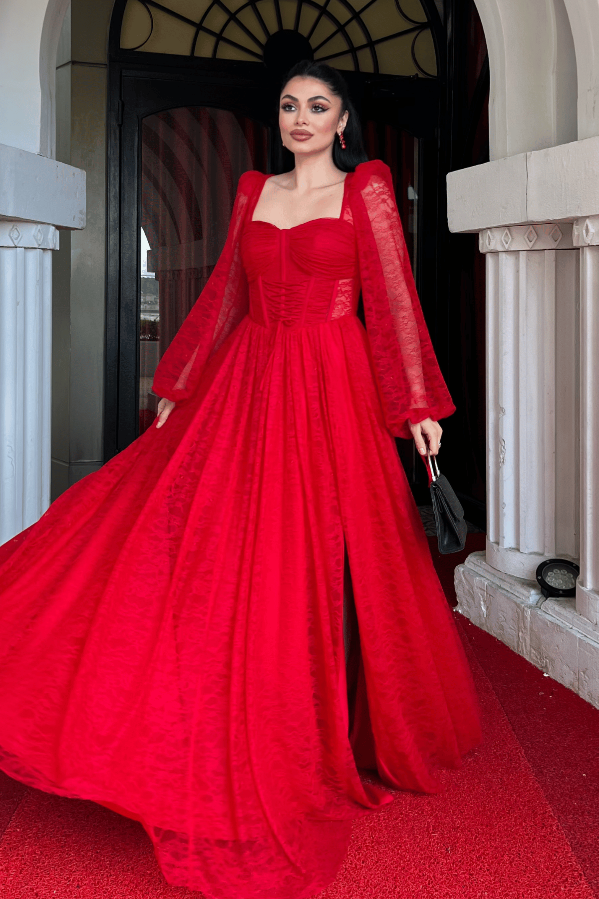 Dantel Kumaş Balen Detaylı Abiye Elbise - KIRMIZI