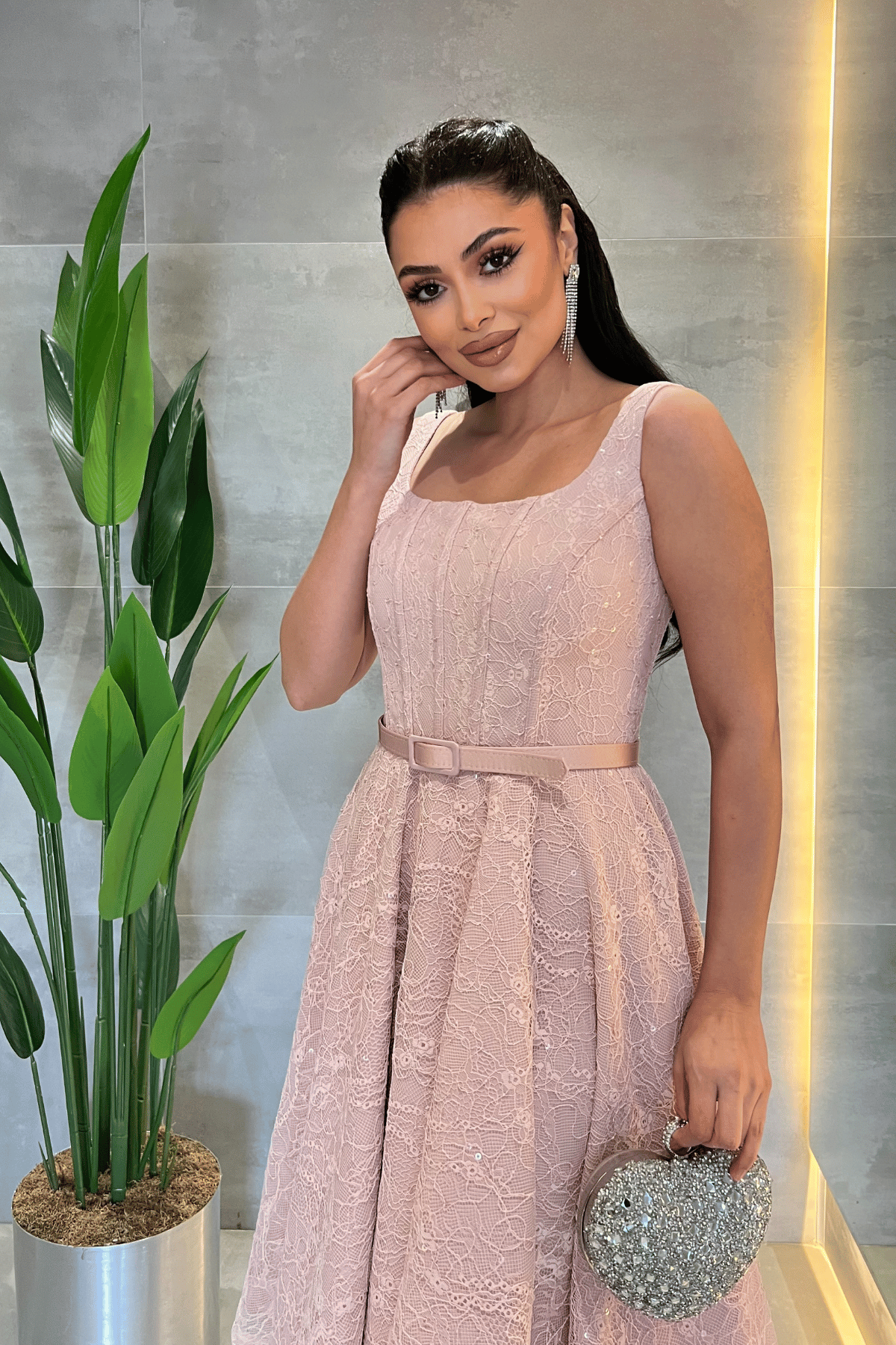Dantel Payet Kumaş Balen Detaylı Midi Elbise - PUDRA