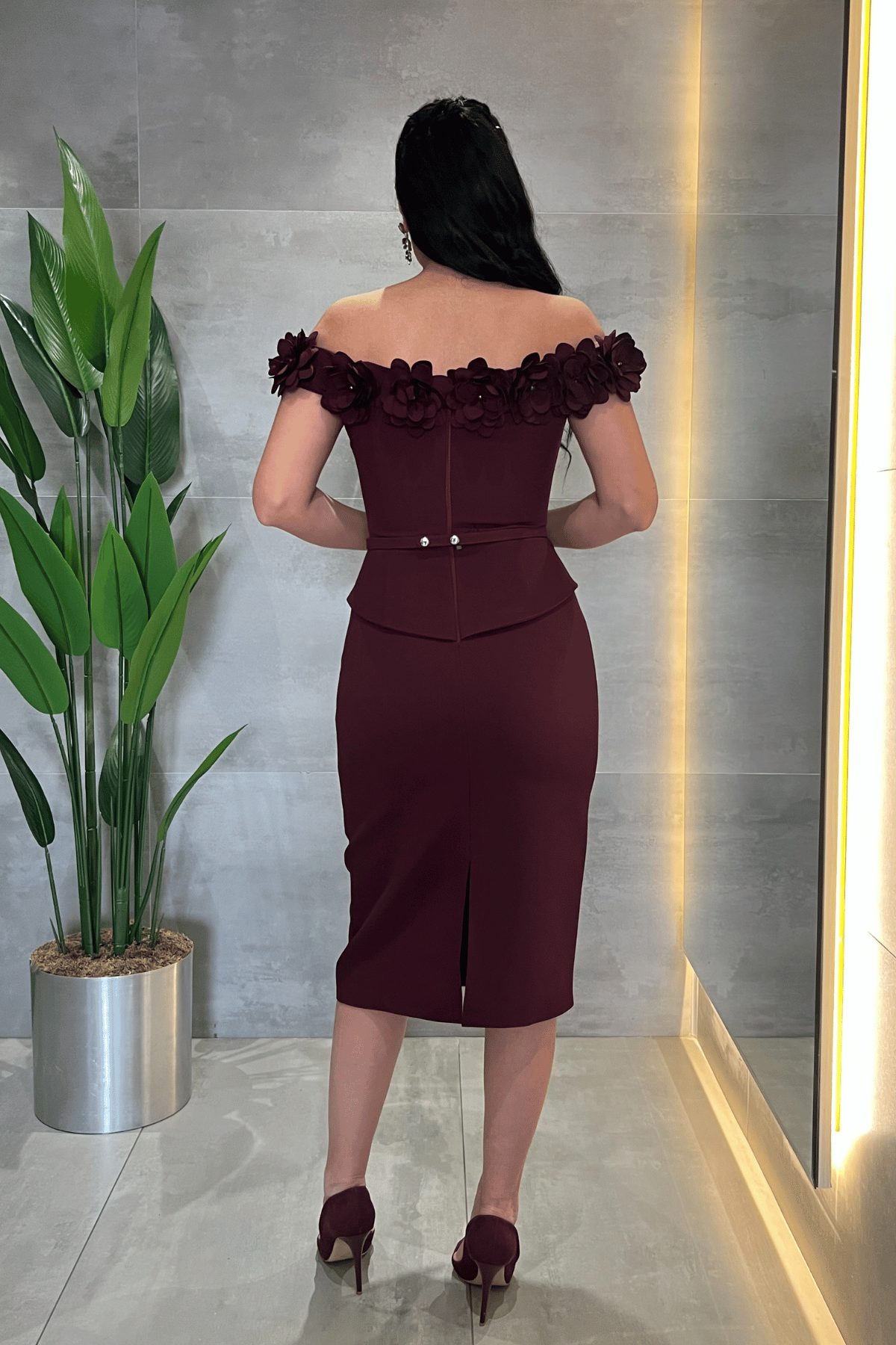 Double Kumaş Çiçek Detaylı Kalem Elbise - BORDO