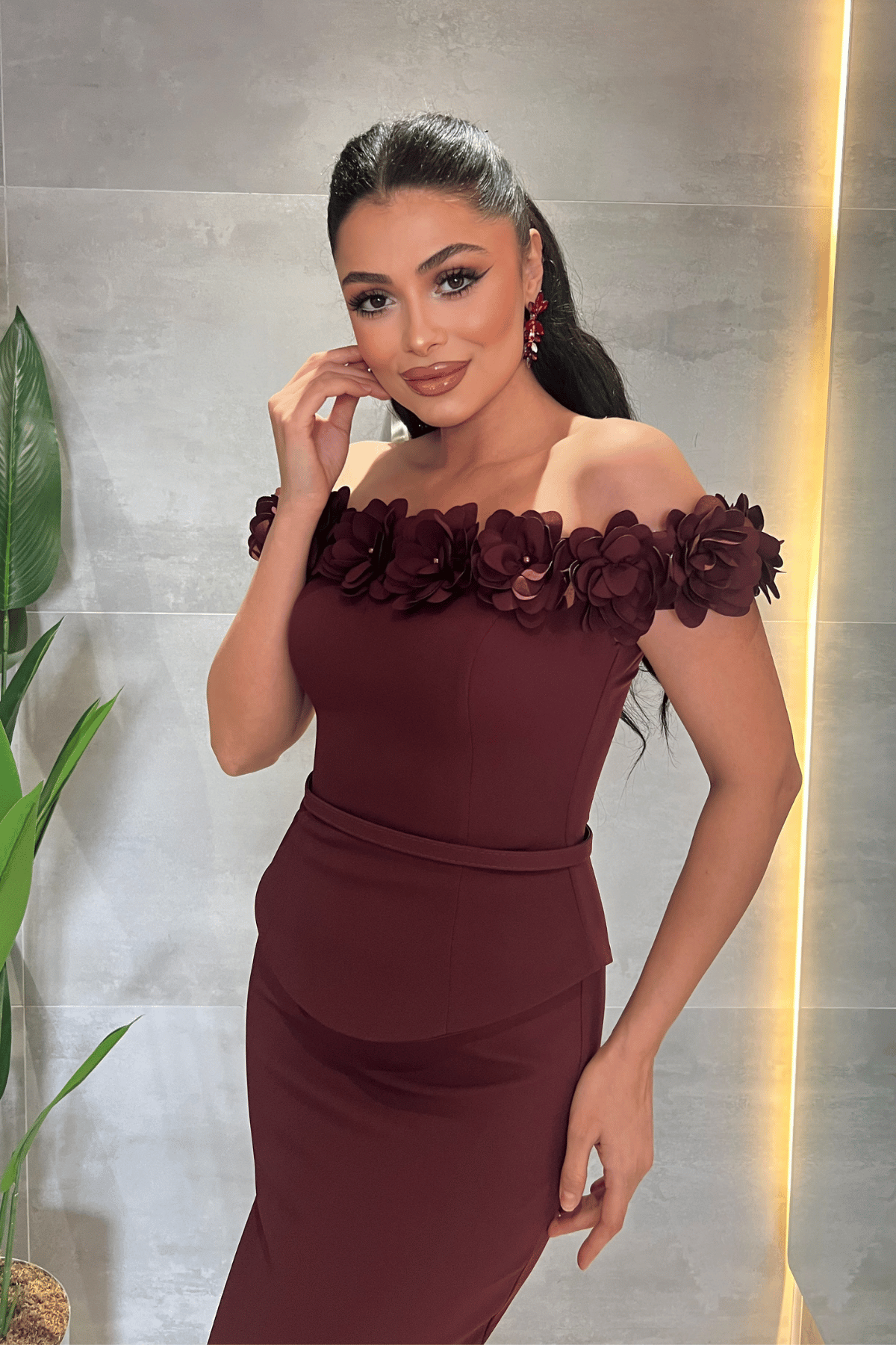 Double Kumaş Çiçek Detaylı Kalem Elbise - BORDO