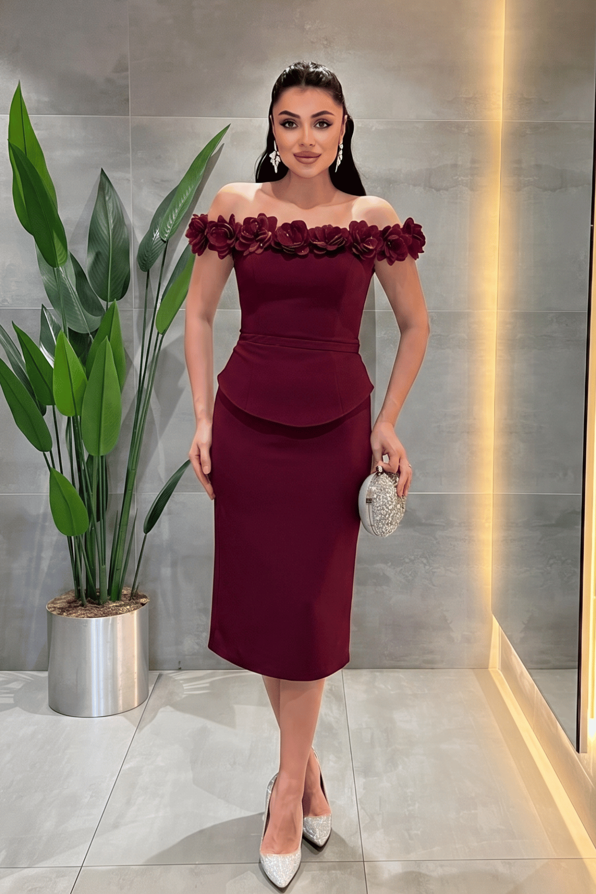 Double Kumaş Çiçek Detaylı Kalem Elbise - BORDO