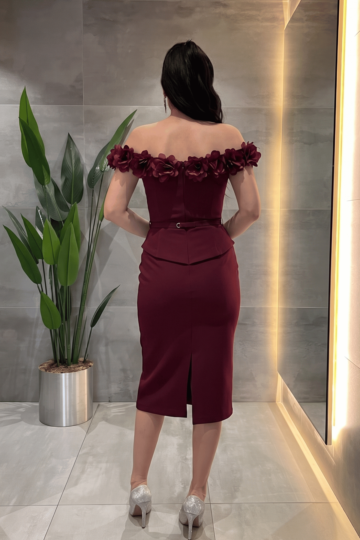 Double Kumaş Çiçek Detaylı Kalem Elbise - BORDO