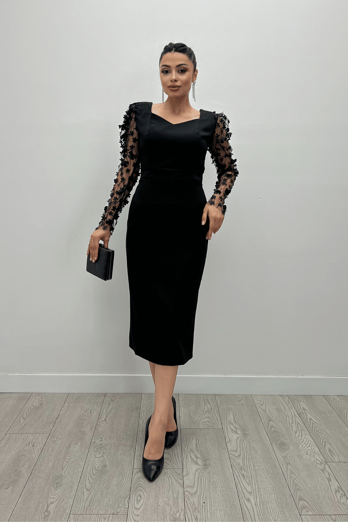 Crepe Fabric 3D Sleeve Flowy Pencil Dress - Black