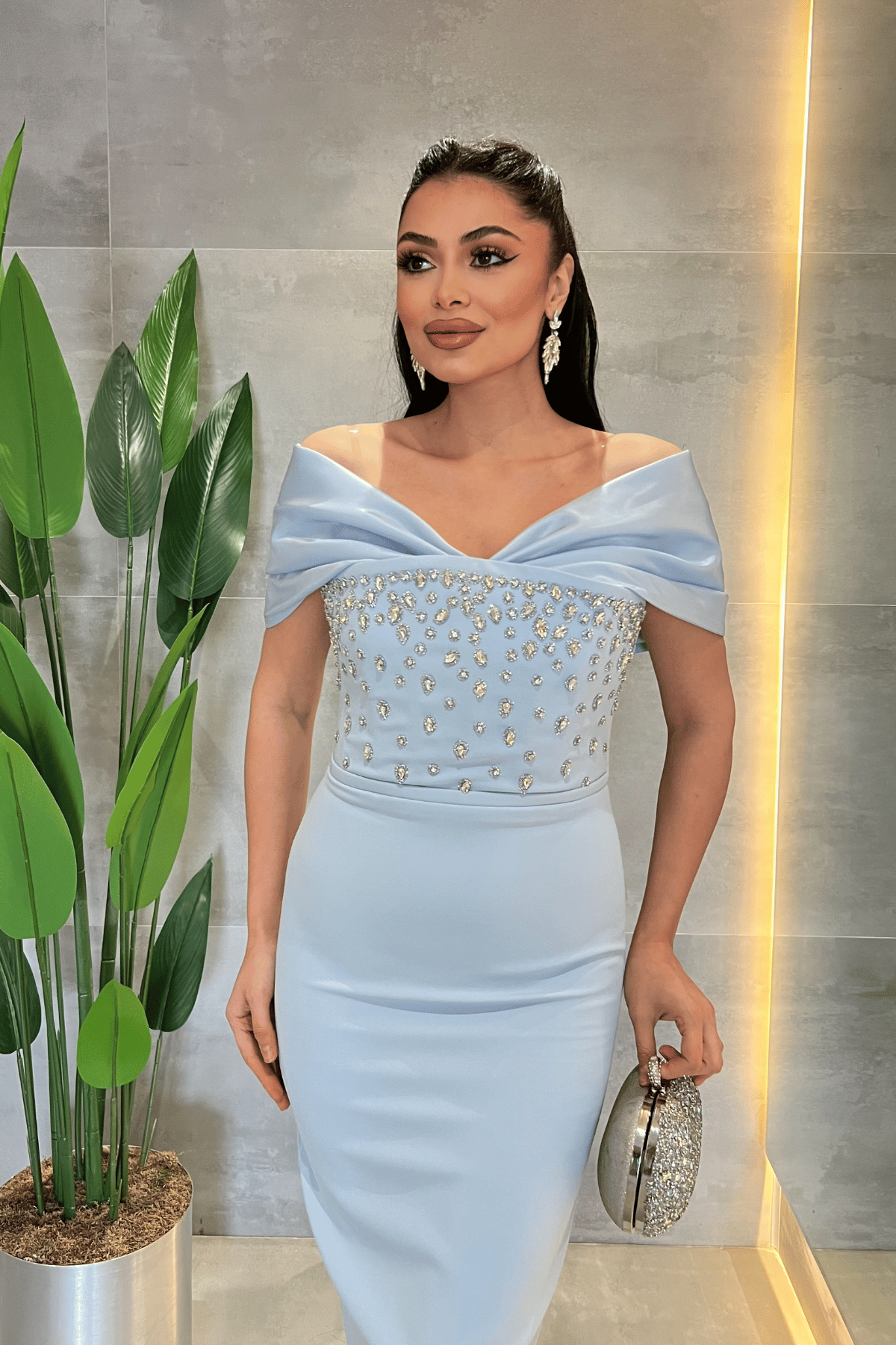 Double Kumaş Taş Detaylı Kayık Yaka Kalem Elbise - BEBE MAVİSİ